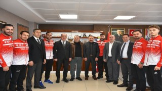 Avrupa üçüncüsü Curling Milli Takımından Çakmura ziyaret