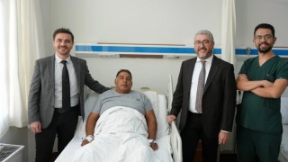 Aydında ilk kez ağız içinden alınan doku ile yeni idrar yolu oluşturuldu