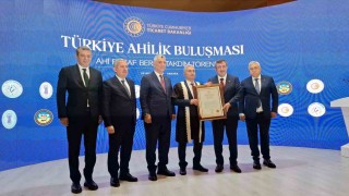 Aydının Ahisi Gültere Ahi Esnaf Beratı verildi