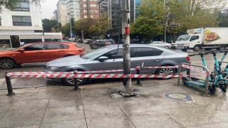 Bağdat Caddesinde yılbaşı ışık süslemeleri alev aldı, facianın eşiğinden dönüldü