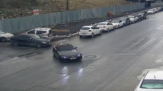 Bahçelievlerde trafik saatinde drift dehşeti kamerada