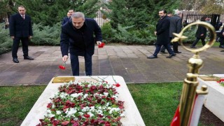 Bakan Fidan, 16.Büyükelçiler Konferansı öncesi Dışişleri Şehitliğini ziyaret etti