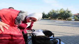 Bakan Göktaş, Ankarada kardeşleriyle birlikte devlet korumasına alınan Adnanı ziyaret etti