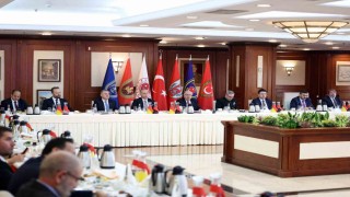 Bakan Güler: PKKyı tam bitirdiğimiz anda terör örgütü de Terörsüz Türkiye sürecine uyacağını açıkladı