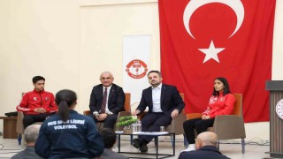 Bakan Yardımcısı Eminoğlu, Muşta sporun geleceğini gençlerle konuştu