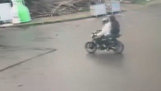 Bakırköyde 1 kişinin hayatını kaybettiği silahlı saldırıyla ilgili yakalanan 12 şüpheli adliyeye sevk edildi