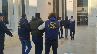 Balıkesirde jandarma, sessiz aparatlı hırsızları kıskıvrak yakaladı