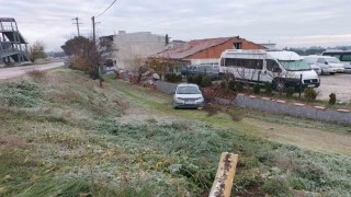 Balıkesirde otomobil şarampole uçtu; 1 yaralı