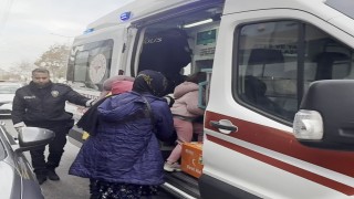 Balkona dökülen soba külü yangına neden oldu: 4 kişi dumandan etkilendi