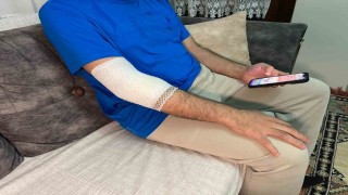 Başakşehirde sitenin güvenlik görevlisine sahipli köpek saldırdı