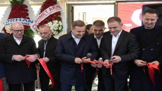 Başkan Akın ve Milletvekili Sarı açılışta buluştu