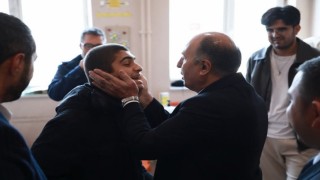 Başkan Arslan engelli bireyleri özel günlerinde yalnız bırakmadı