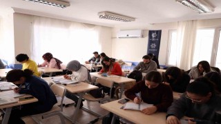 Başkan Çerçioğlu, memur adaylarının yanında