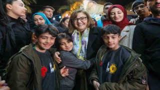 Başkan Şahin, şehir yaşamına katkı sunan büyükşehir belediye başkanları arasında birinci oldu