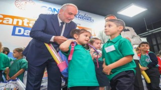 Başkan Sandıkçı: Eğitim yolculuğunun her aşamasında öğrencilerimizin ve ailelerimizin yanındayız