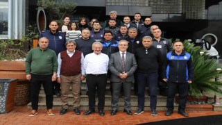 Başkan Tetik mesai arkadaşlarının yeni yılını kutladı
