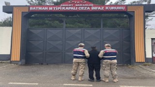 Batmanda çeşitli suçlardan aranan 17 şahıs yakalandı