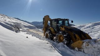 Batmanda kar yağışı ulaşımı aksattı