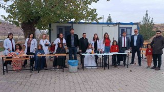 Batmanda köy okullarında eğitim gören öğrenciler ücretsiz tıraş edildi