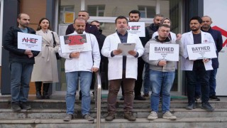Bayburtta aile hekimlerinden ücret kesintilerine ve iş yüküne tepki