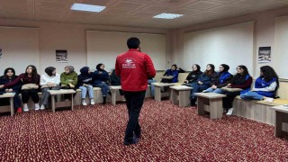 Bayburtta gençler bağımlılığa karşı bilgilendirildi