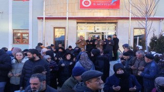 Bayburttan umre yolcuları dualarla uğurlandı