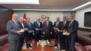 Belediye başkanları ve AK Parti Eskişehir İl Başkanı Albayrak, BBP lideri Desticiyi ziyaret etti