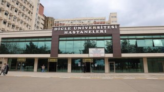 Bıçak parası aldığı için 15 yıla kadar hapis talebi  ile dava açılmıştı, görevine geri döndü