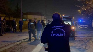 Bıçakla yaralanan şahıs, aracıyla hastaneye gitmeye çalıştı