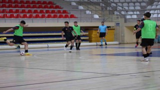 Bilecikte genç erkekler futsal müsabakaları büyük heyecana sahne oluyor