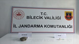 Bilecikte jandarmanın şüphe üzerine durdurduğu araçtan uyuşturucu çıktı