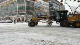 Bingölde beklenen kar yağışı başladı