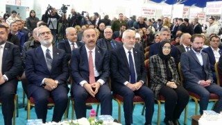 Binlerce kitapseveri yazarlarıyla buluşturacak 8. Isparta Kitap Fuarı açıldı