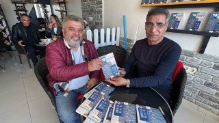 Bodrumda emekli polis memurundan şiir kitabı imza gününe yoğun ilgi