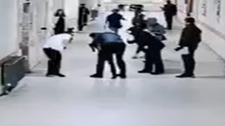 Boğazına cisim kaçan öğrenciyi, öğretmen Heimlich manevrasıyla kurtardı