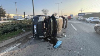 Boluda kontrolden çıkan otomobil devrildi: 1 yaralı