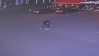 Boşanma aşamasındaki eşini sokak ortasında 12 yerinden bıçakladı, 18,6 yıl hapis cezası aldı
