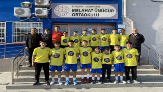 Bu okul futbol branşında üst üste 10 yıldır şampiyon