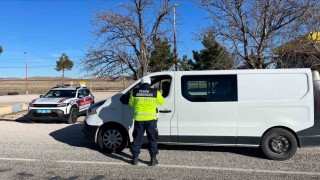 Burdurda jandarmadan trafik denetimi: 502 araç ve sürücüsüne para cezası