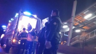 Bursada gece saatlerinde eğlence mekanı önünde silahlı kavga: 1i ağır, 2 yaralı