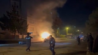 Bursada seyir halindeki otomobil alev aldı