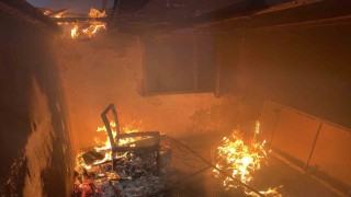 Bursada terk edilen evde çıkan yangın paniğe neden oldu