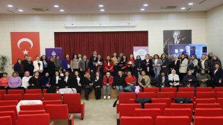 Büyükçekmecede kadınlar şiddete karşı bir araya geldi