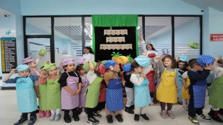 Büyükşehirin miniklere özel merkezinde Minik Şefler Mutfakta etkinliği