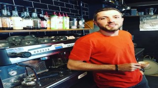 Çanakkalede tıra çarpan otomobilin sürücüsü hayatını kaybetti