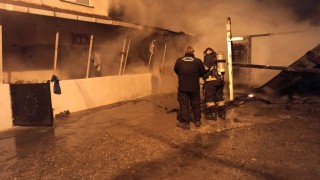 Çaycumada kazan dairesinde çıkan yangın eve sıçradı