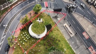 Çevik kuvvet personelinden şehitler için anlamlı anma