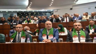 Cezayirde Fransız sömürgeciliğini suç ilan eden yasa tasarısı oybirliği ile kabul edildi