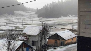 Çiğdem Yaylası beyaza büründü