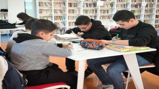Çilesiz Kütüphanesi gençlerin buluşma noktası oldu